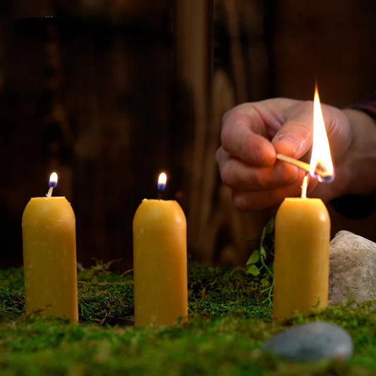 Beeswax Honey Candles – Pure, Handmade Ritual & Camping Candles