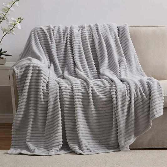 70x100cm Coral Velvet Blanket – Soft & Warm Solid Color Throw for Single Person